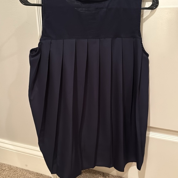 Navy Banana Republic Tank with Pleated Back Size Small - Picture 2 of 3